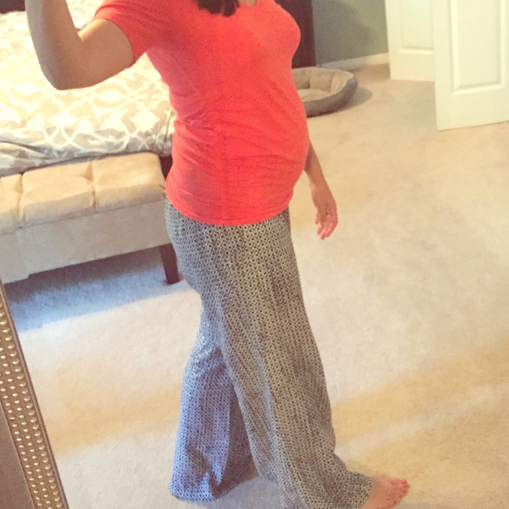 A pea in the pod maternity shirt
